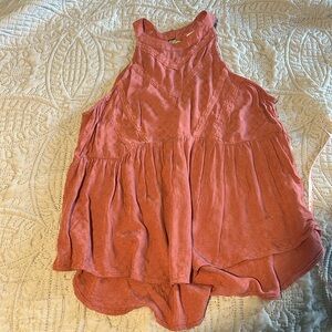 Women’s flowy tank top